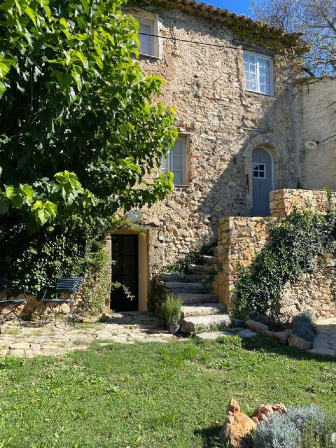 Domaine Le Petit Hameau Aparthotel Cotignac Bagian luar foto