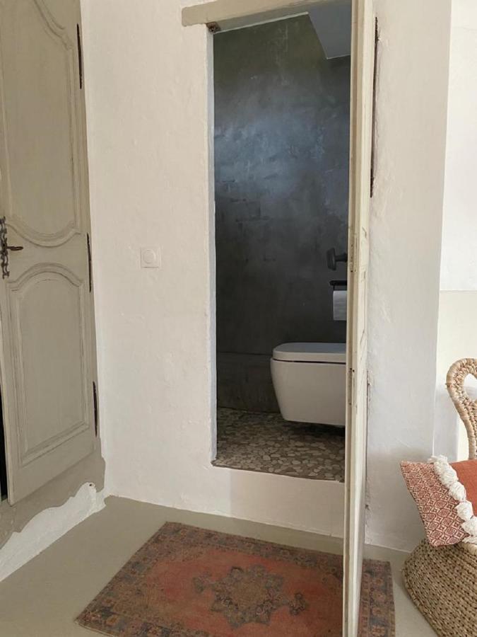 Domaine Le Petit Hameau Aparthotel Cotignac Bagian luar foto