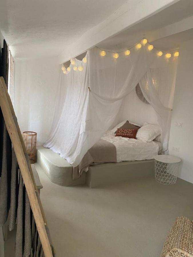 Domaine Le Petit Hameau Aparthotel Cotignac Bagian luar foto