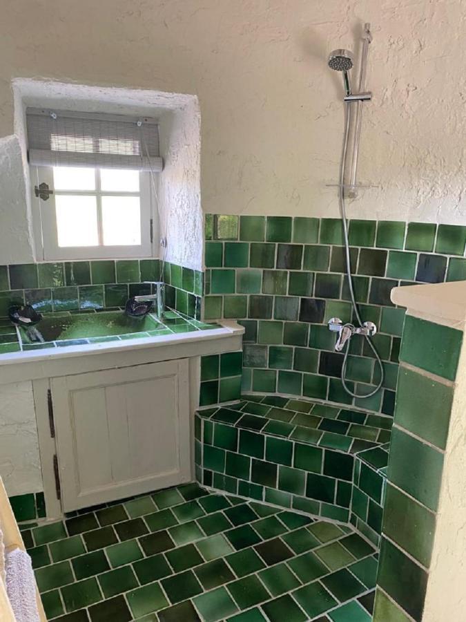 Domaine Le Petit Hameau Aparthotel Cotignac Bagian luar foto