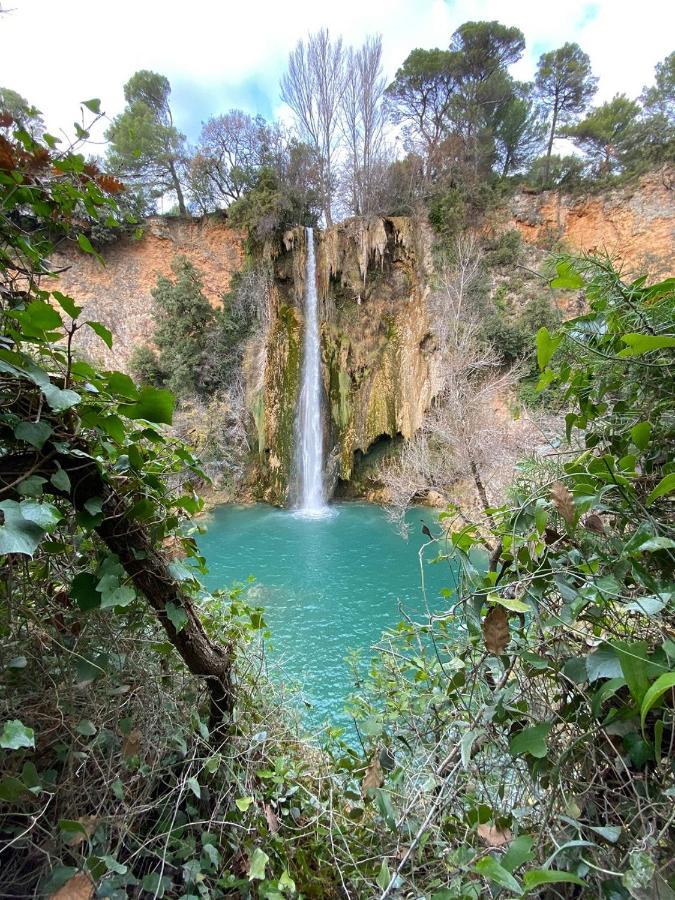 Domaine Le Petit Hameau Aparthotel Cotignac Bagian luar foto